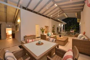 Pavilions in the Palms Heated Pool Short Path To Beach Five Bedrooms Sleeps 14 - Image 4