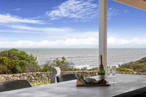 Family & *Pet Friendly* Favourite w/ Beach Access - Image 3