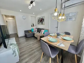 ☘️Amazing apartment☘️ with LARGE BALCONY - Image 4