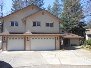 Gorgeous Lakehouse w/Hot Tub,Pool Table, Game Room - Image 2