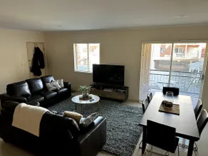 Cosy Apartment close to everything - Image 4