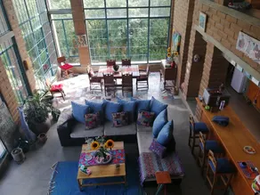 Spacious Architectural two bedroom jewel - Image 4