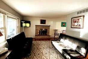 Ewing Manor's area - Image 3