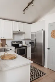 Desert Barrio: A Modern Southwest Retreat - Image 3