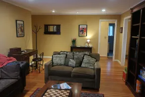 Cozy Matthew's Beach Home in Seattle - Image 3