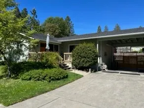 Perfect Location! Entire house, pet friendly! - Image 4