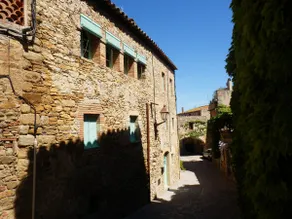 cottage in Peratallada - Image 2