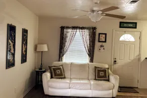 The Other Cozy Home in Aggieland Normand - Image 4