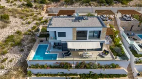 Plava Voda Villa de lujo B - Image 2
