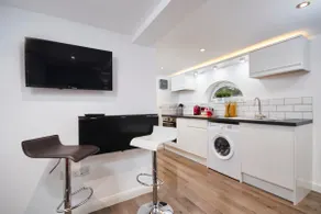 The Hidden Gem: un apartamento acogedor y moderno cerca del aeropuerto de East Midlands - Image 3