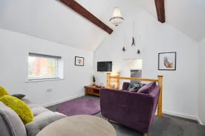 Stylish Duplex nr EMA with Free Gym & Pool Access - Image 4