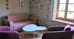 Ancienne ferme en pierre, rénovée avec goût, au cœur des monts du Lyonnais - Image 3