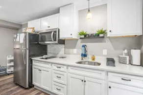 Comfortable and Convenient Studio - Image 2