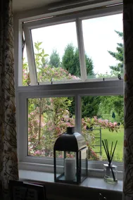 Victorian Riverside Private Guest Suite - Image 4
