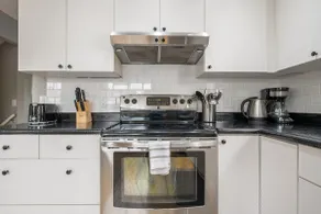 ❤️Renovated | AC | Bsmt ▶️Area 4 Kids | Backyard❤️ - Image 5
