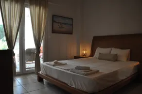 Seaside Luxury Apartment N.Marmaras - Image 5