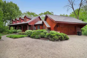 Private, Galena Log Cabin - Image 3