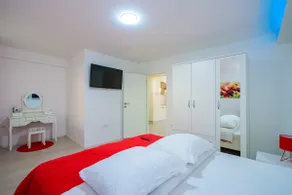 Luxury with gallery, heated pool only for you-KLIS CRO - Image 5