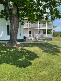 Farm house suite! - Image 3