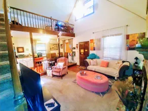 Make Casa Cabina Your Next Vacation Rental - Image 2