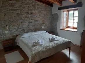 Deluxe Double Room - Image 4