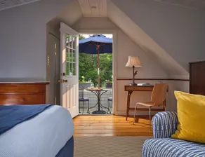 Stylish Loft w/ Organic Breakfasts & Scenic Hiking - Image 3