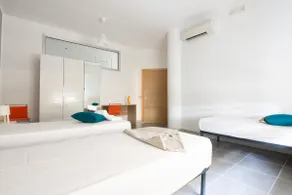 Holiday home - Image 4