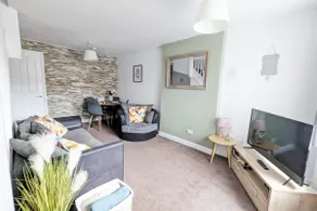 2BR-Dean Hse-Fully Equipped-Parking-WiFi-Short Long Stays - Image 2