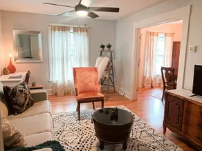Clean & Cozy on Cove- Priv Home & Parking - low $ - Image 2
