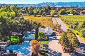 Fantastiskt Sonoma House, 10 tunnland - Nyrenoverat! - Image 2