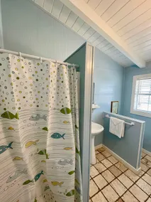 Larger Cottage - Blue Dolphin Inn and Cottages - Image 5