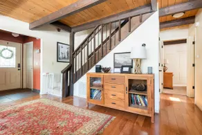 Cozy Truckee cabin in Tahoe Donner with modern luxuries and e-vehicle charging - Image 4