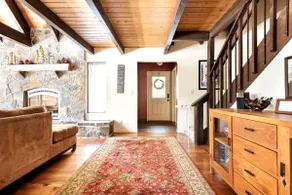 Cozy Truckee cabin in Tahoe Donner with modern luxuries and e-vehicle charging - Image 5