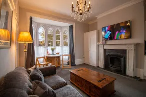 Grand Suite | Heart of Herne Bay | 300m from beach - Image 3