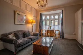 Grand Suite | Heart of Herne Bay | 300m from beach - Image 4