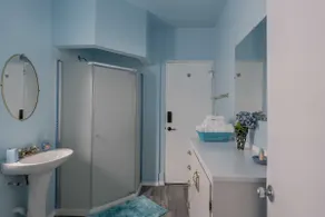 Cool Blue Waters-Guest Suite - Image 3