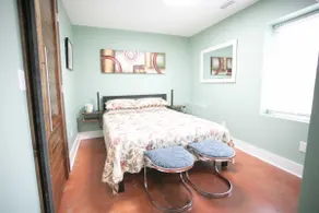 PRIVATE INDUSTRIAL LOFT IN DOWNTOWN BRAND NEW - Image 4
