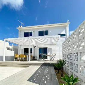 15 min to Churaumi | N Okinawa hub | Terrace home - Image 2