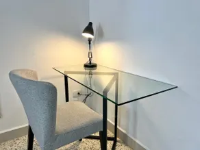 A) Modern Studio, Netflix, 7mn walk from Arch - Image 5