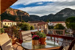 House Stella - Image 3