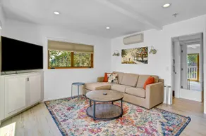Downtown High End King Suite w/ Patio - Image 4