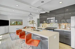 Downtown High End King Suite w/ Patio - Image 5