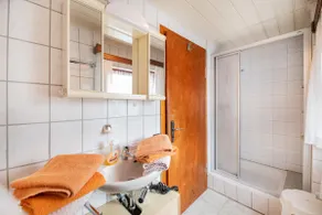 Cozy accommodation with shower/toilet and terrace - Image 4