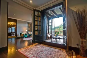 Elegant villa in San Sebastian area - Image 4