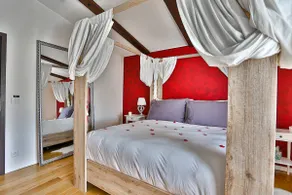 Romantic love room with garden and private jacuzzi - Image 2