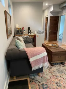 Gorgeous Home Close to Everything - Image 5