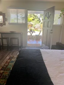 Guest Suite in Eagle Rock - Image 4
