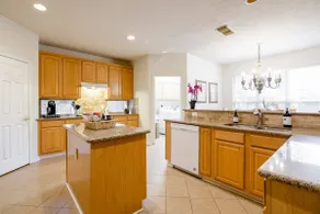 Luxury Woodlands home minutes from Houston! - Image 5