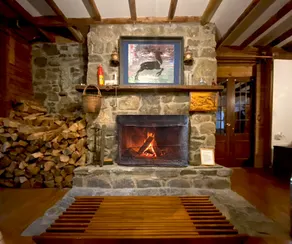 Huge eclectic space w/ private pool. 1.5hr to city - Image 5