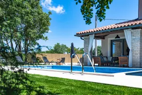 Villa Kiara - Romantic pool Villa - Image 2